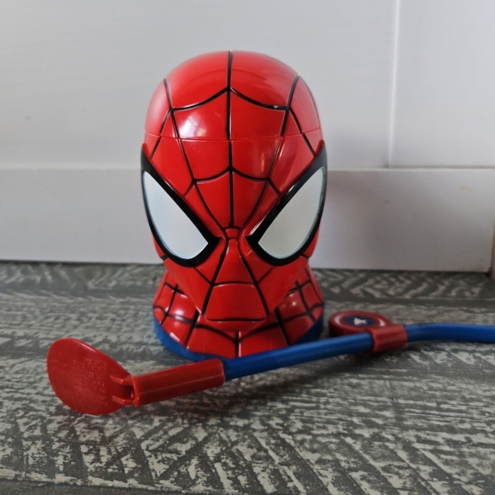 Marvel Universe Live Collector's Spiderman Head Cup With Straw